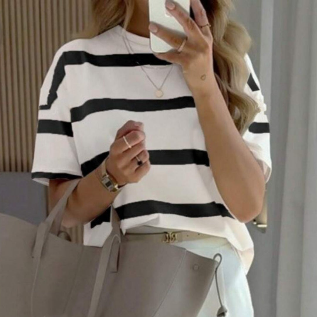 Koszulka z krótkim rękawem w paski i okrągłym dekoltem