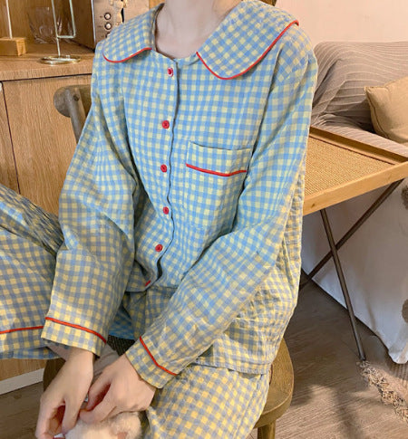 Dwuczęściowy zestaw piżamy z zapięciem na guziki i długimi rękawami