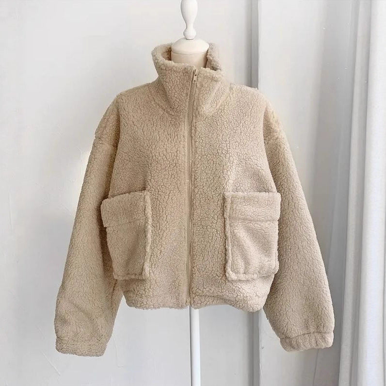 Krótka kurtka z stójką i zamkiem błyskawicznym