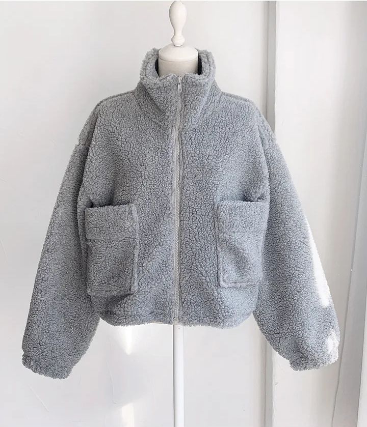 Krótka kurtka z stójką i zamkiem błyskawicznym