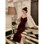 Długa sukienka z dekoltem w kształcie serca i wąskimi ramiączkami