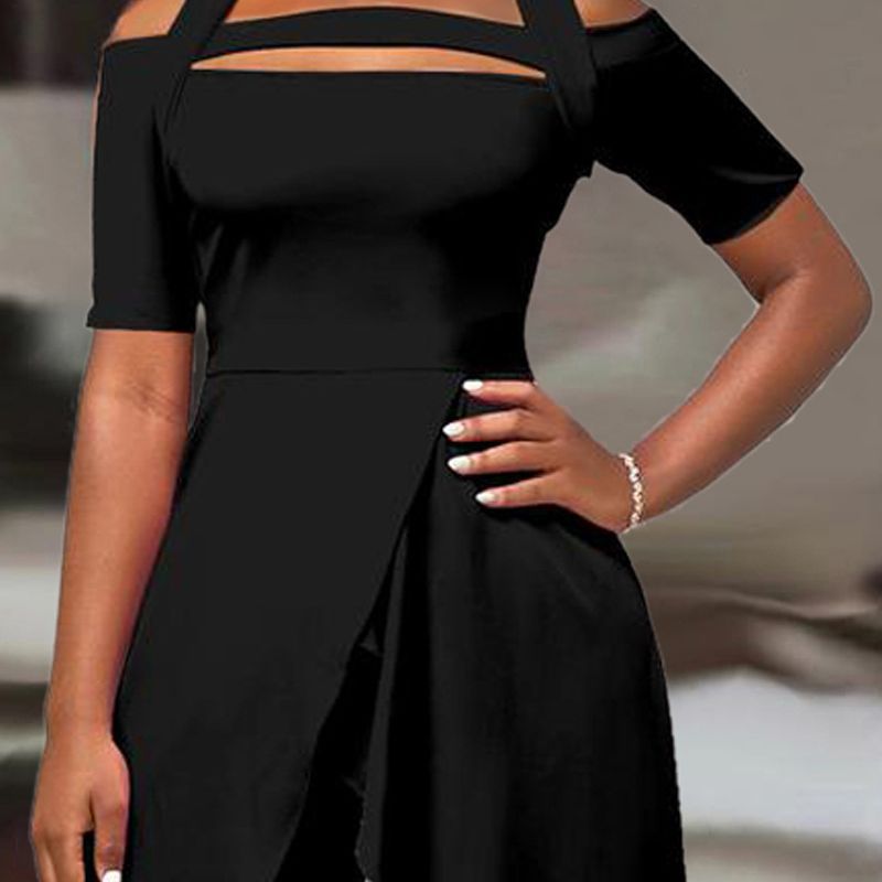 Kombinezon z wycięciem i szerokimi nogawkami