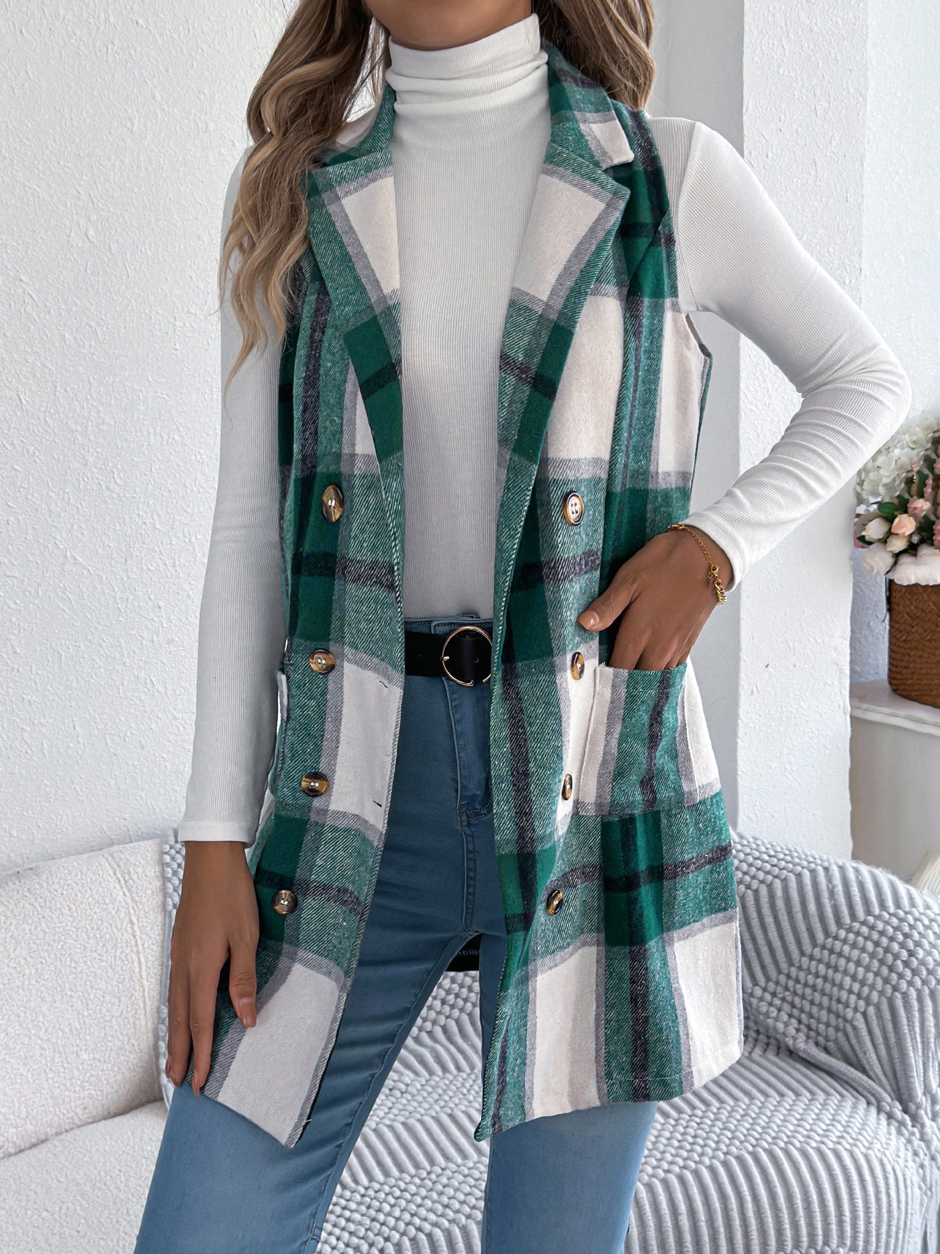 Kamizelka bez rękawów z kołnierzem z klapami i zapięciem na guziki