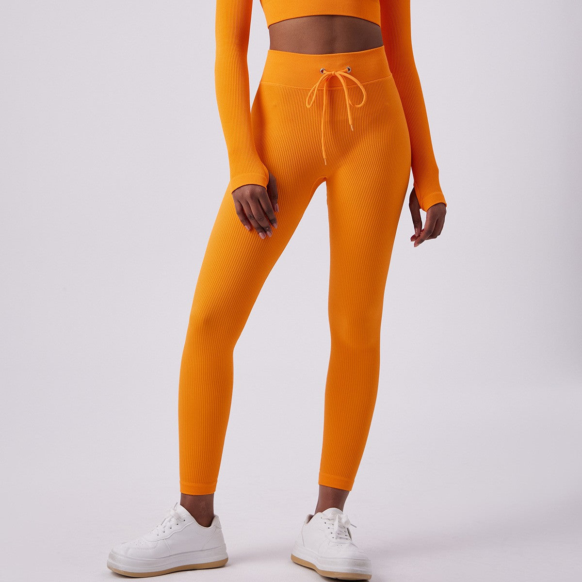 Legginsy z wysokim stanem i sznurkiem